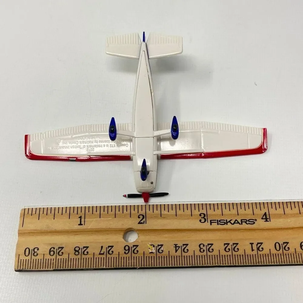 Hallmark Christmas Ornament Cessna 172 Skyhawk Sky's the Limit #16 2012 Plane